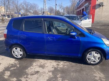 россрочка фит: Honda Fit: 2005 г., 1.3 л, Вариатор, Бензин, Универсал