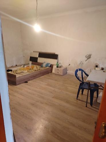 ev ucuz: 2 otaqlı həyət evi - Plan: 1 mərtəbə, 2 otaq (geniş zal + yataq — 3