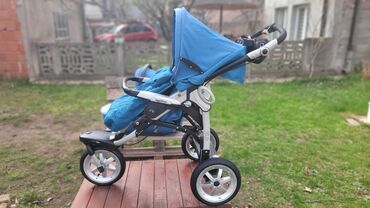 Kolica za bebe: Ocuvana Peg Perego GT3 kolica i kolevka,izuzetno udobna.Stanje kao na