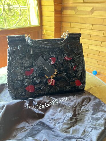 yuxuda qara papaq gormek: Dolce&Gabbana a class. Yeni. Oz mesgokunda