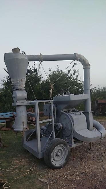 Yem üyüdən aparatlar: Mobil yem üyüdən və qarışdıran aqreqat - Təkərli şassi üzərində — 4