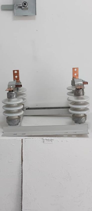 Другие электротовары: Продается, Траверсы 10/0,4 кВ. РЛНД -10, Опорно проходные изоляторы — 10