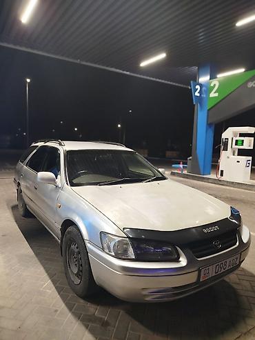 Транспорт: Toyota Camry: 1998 г., 2.2 л, Автомат, Бензин, Универсал — 3