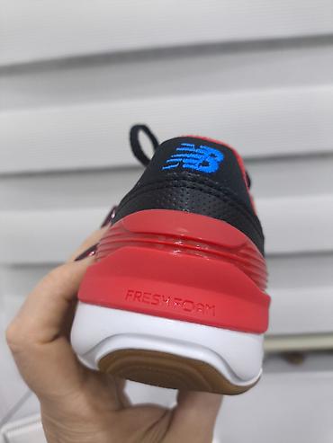 new balance: Rəng - Qara Krossovkalar, Ölçü: 30, Uniseks — 5