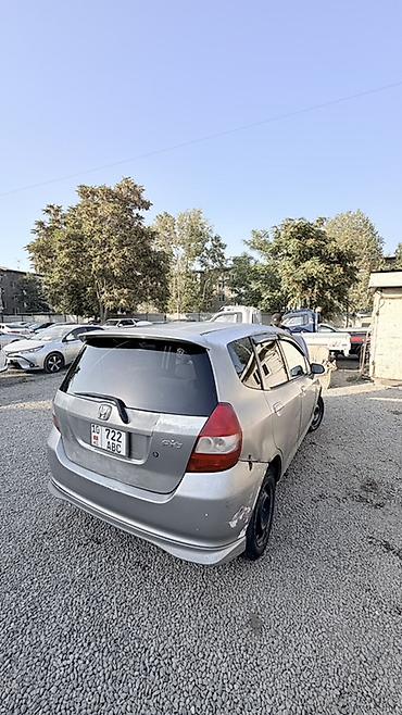 бензин сатам: Honda Fit: 2003 г., 1.3 л, Вариатор, Бензин, Хетчбек — 1