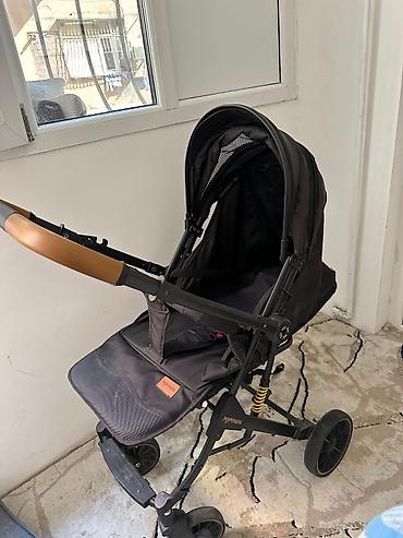triko dest: Mehra Kolyaska qulpu on arxaya kecir digeri ustunde hediyye verilir — 2