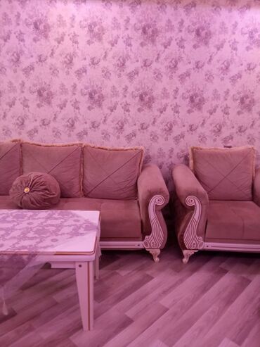 Uzunmüddətli kirayə mənzillər: Yasamal rayonu,Yeni mYasamal,Əsəd Əhmədov küçəsində,21 — 2