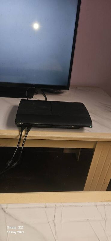 xiomi 10 s: 2 ədəd Playstation 3 super slim satılır . 1ədədi 300 manata . 2 ədəd