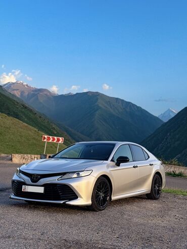 Toyota: Toyota Camry: 2018 г., 2.5 л, Автомат, Бензин, Седан