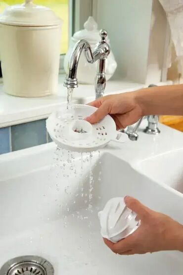 Sokovnici: Tehnički detalji Opšte Vrsta aparata Cediljka za citruse Materijal — 8