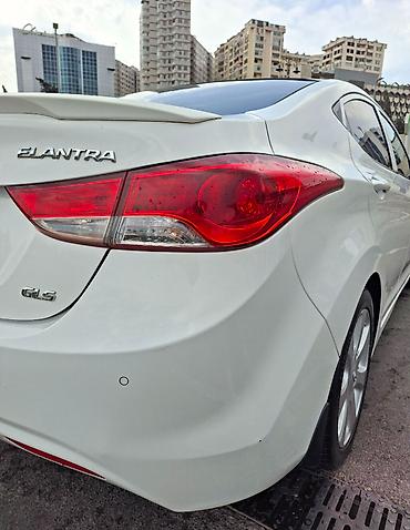 Avtomobil satışı: Hyundai Elantra: 1.8 l | 2013 il Sedan — 9