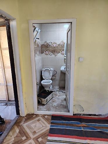 Otaqlar: Kirayə üçün kiçik mənzil/otaqlar Plan: - 2 ayrıca otaq: biri yataq — 4