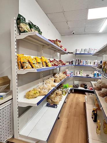 Другое торговое оборудование: Продаётся торговое оборудование для магазина продуктов/напитков: - — 6