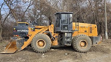 Погрузчики: Погрузчик, 2023 г., Колесный, Фронтальный — 2