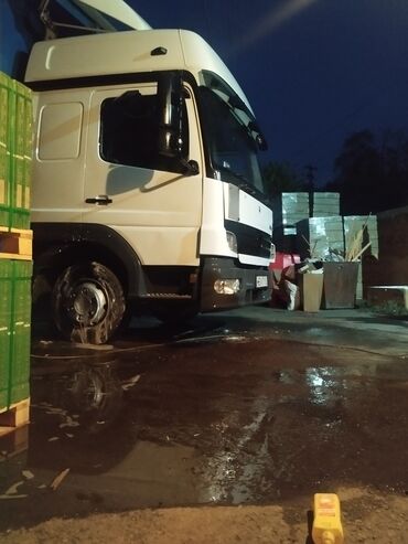 грузовой atego: Mercedes-Benz : 2006 г., 4.8 л, Механика, Дизель, Фургон