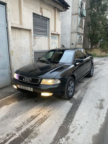 авто бафер: Audi A4: 1995 г., 1.8 л, Механика, Бензин, Седан