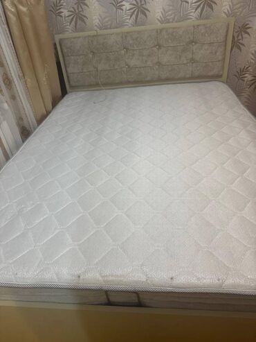 Yataq otağı dəstləri: İki nəfərlik çarpayı və döşək dəsti - Ölçü: təxmini 160x200 sm — 4