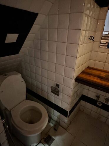 Kommersiya daşınmaz əmlakının satışı: Nizami metrosunun yaxınlığında, Qoç ət restoranın yanında 16 mərtəbəli — 14