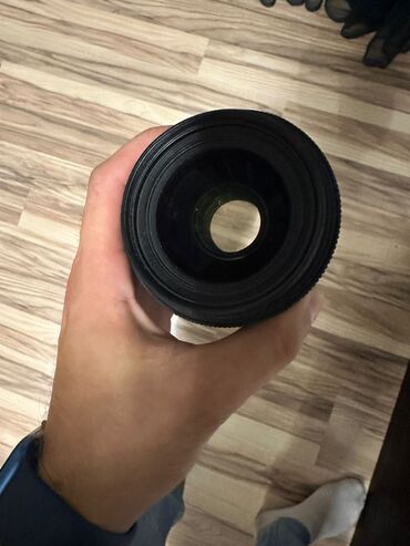 canon obyektiv: Sigma 35mm 1.4F canon ucun tam ideal veziyetdedi karobkasi var