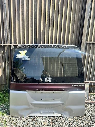 низкий кабина: Задняя дверь багажника для Honda Stepwgn. Звоните по номеру или пишите — 1