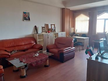 Kommersiya daşınmaz əmlakı: Xetai metro . A.M.A.Y ticaret merkezinde ofis icareye verilir. mebel — 9