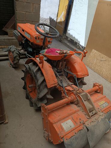 трактор юто 704 цена в бишкеке: Мини трактор кубота 2013год 2 целиндра, водяное охлаждения,4 вд с
