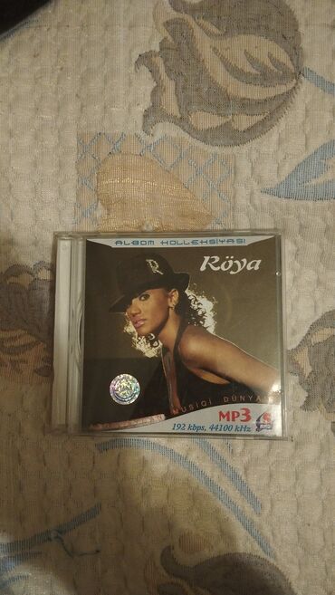 orjinal səs: Röya, Albom Kolleksiyası MP3 CD Orijinal diskdir, tam işləkdir. İçində