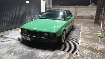 34 бевы: BMW 5 series: 1992 г., 2 л, Механика, Бензин, Седан