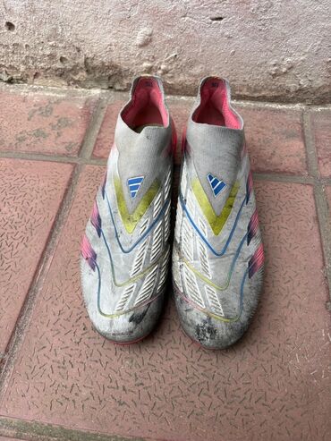 женские кроссовки adidas running: Məhsul: Futbol butsaları (2 cüt) Xüsusiyyətlər: - Marka: adidas -