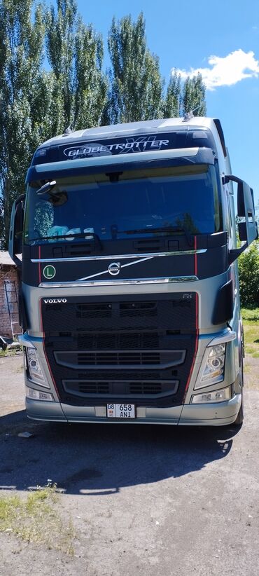 Грузовики: Грузовик, Volvo, Б/у