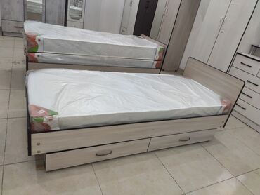 трёхместная кровать: Односпальная Кровать, Новый