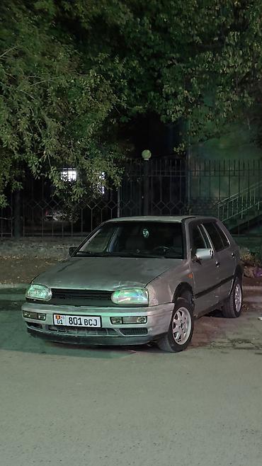 Volkswagen Golf: 1992 г., 1.8 л, Механика, Бензин, Хэтчбэк
