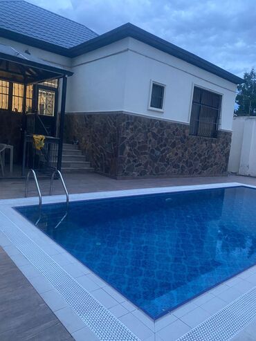 Bağ evlərinin kirayəsi: Şüvəlan qəs., 125 kv. m, 3 otaqlı, Hovuzlu, Telefon, Kanalizasiya, Kombi — 2