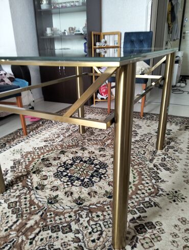 Masalar: Qonaq masası, İşlənmiş, Açılmayan, Şüşə, Dördbucaq masa — 10