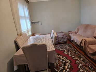İnformatika: Masa və oturacaqlar