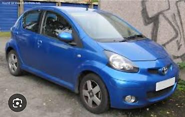 тан айго: Toyota Aygo: 2009 г., 1 л, Кол менен иштөөчү, Бензин, Лимузин — 1