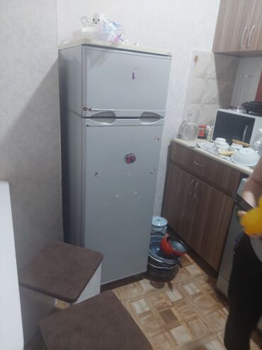 Техника для кухни: Б/у Холодильник Двухкамерный, цвет - Серый