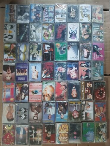 CD, DVD disklər və kassetlər: Kasset kolleksiyası – Azərbaycan və region estradası, toy musiqiləri — 3
