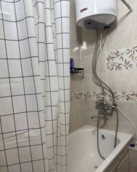 сдаю квартиру долгосрочно токмок: Студия, Риелтор, Чогуу жашоосу жок, Толугу менен эмереги бар