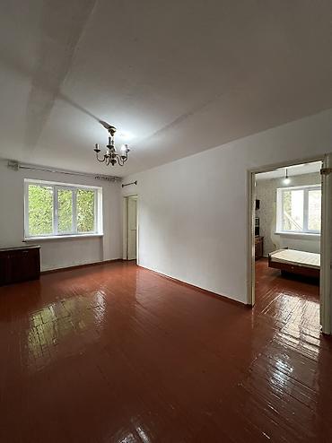 г шопоков квартиры: 3 комнаты, 47 м², Хрущевка, 1 этаж, Старый ремонт — 1