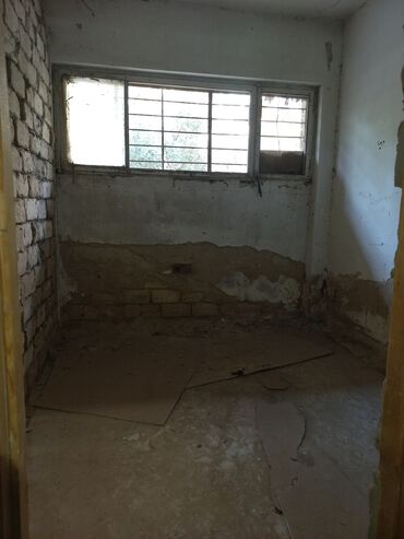 Anbar və emalatxanalar: 5 mertebeli binanin 1ci mertebesi 125kv 6 otaq elave kalidor iki — 11