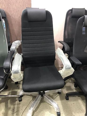 Ofis və oyun kresloları: Yeni, Təkərli, Qolları tənzimlənir, Dəri — 16