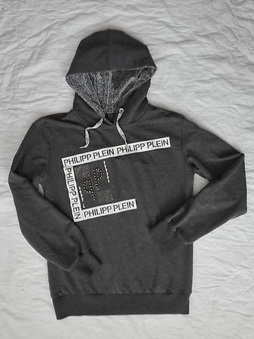 Dukserice: PHILIP PLEIN dukserica odgovara vel L, nova. Slanje posle uplate na — 2