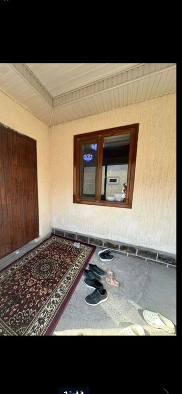 суточный дом бишкек: 70 кв. м, 4 бөлмө, Унаа токтотуучу жай, Забор, тосулган