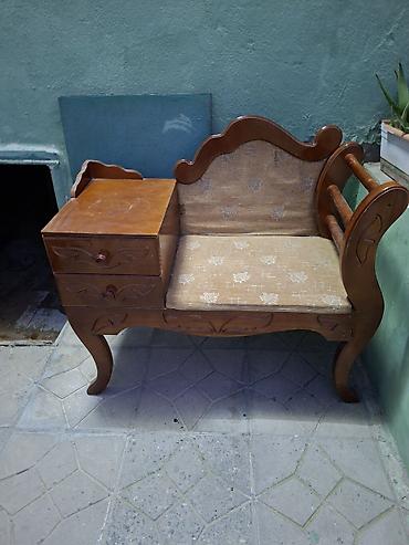 mebel furnituru nə deməkdir: Sovet dövrünə aid, 1970–1990-cı illərdə hazırlanmış əl işi ağac mebel — 1