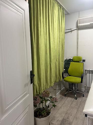 sta su baseni: Nizami metrosunun cixisinda salon daxilinde otaq arendaya — 2