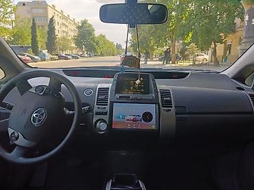 Toyota: Toyota Prius: 1.4 l | 2009 il Sedan — 2