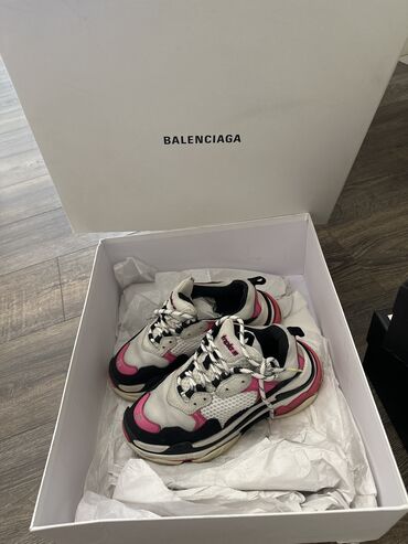 Кроссовки и спортивная обувь: Продам кроссовки Balenciaga Размер 38 Продам Самовывоз