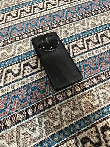 Xiaomi, 13 Ultra, Б/у, 256 ГБ, цвет - Черный, 1 SIM, 2 SIM
