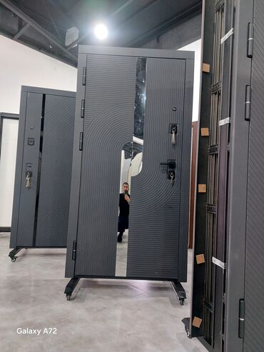 Giriş qapıları: Dəmir giriş qapıları – müasir dizayn və gücləndirilmiş təhlükəsizlik — 36